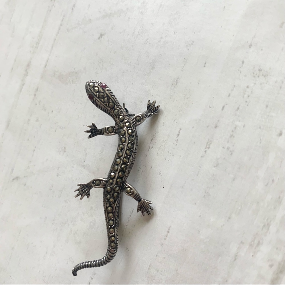 VTG chameleon Marcasite pin